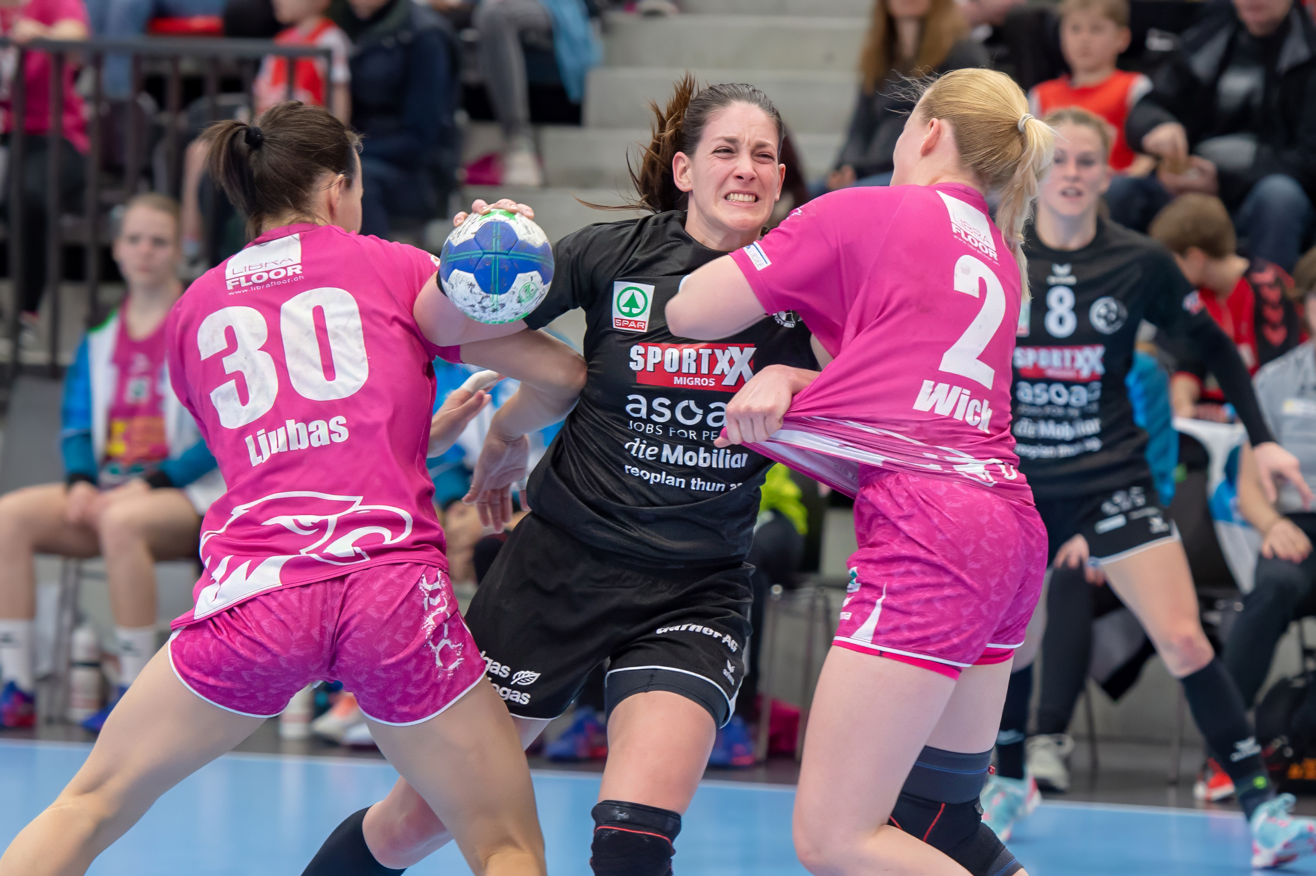 Noëlle Striffeler-Frey (Mitte) Handball Cupfinal – Sport – Roland Peter